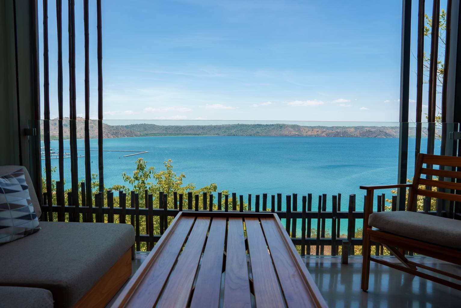 Costa Rica - Pacific Coast · Highlands